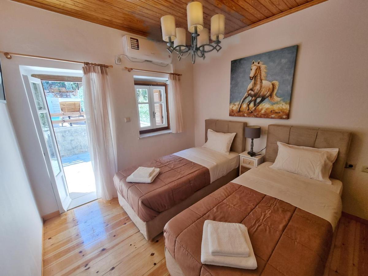 Kariá Karya Boutique Mansionヴィラ エクステリア 写真