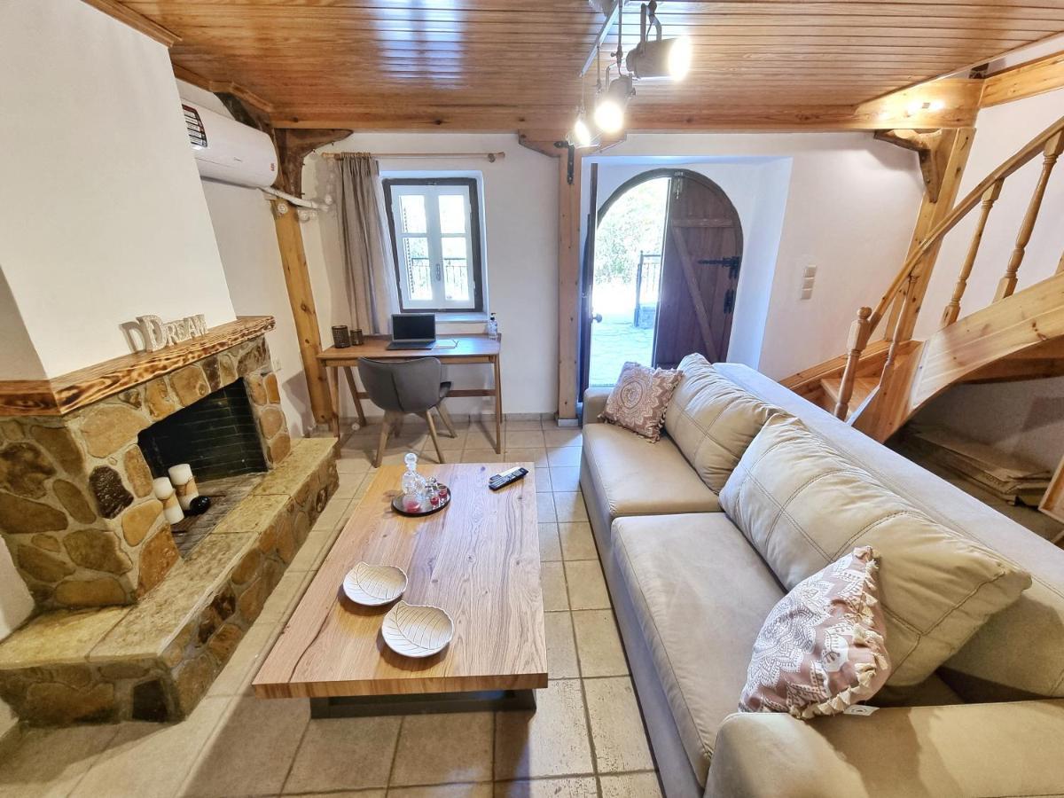 Kariá Karya Boutique Mansionヴィラ エクステリア 写真